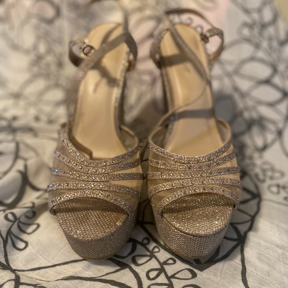 Super Cute platform shoes